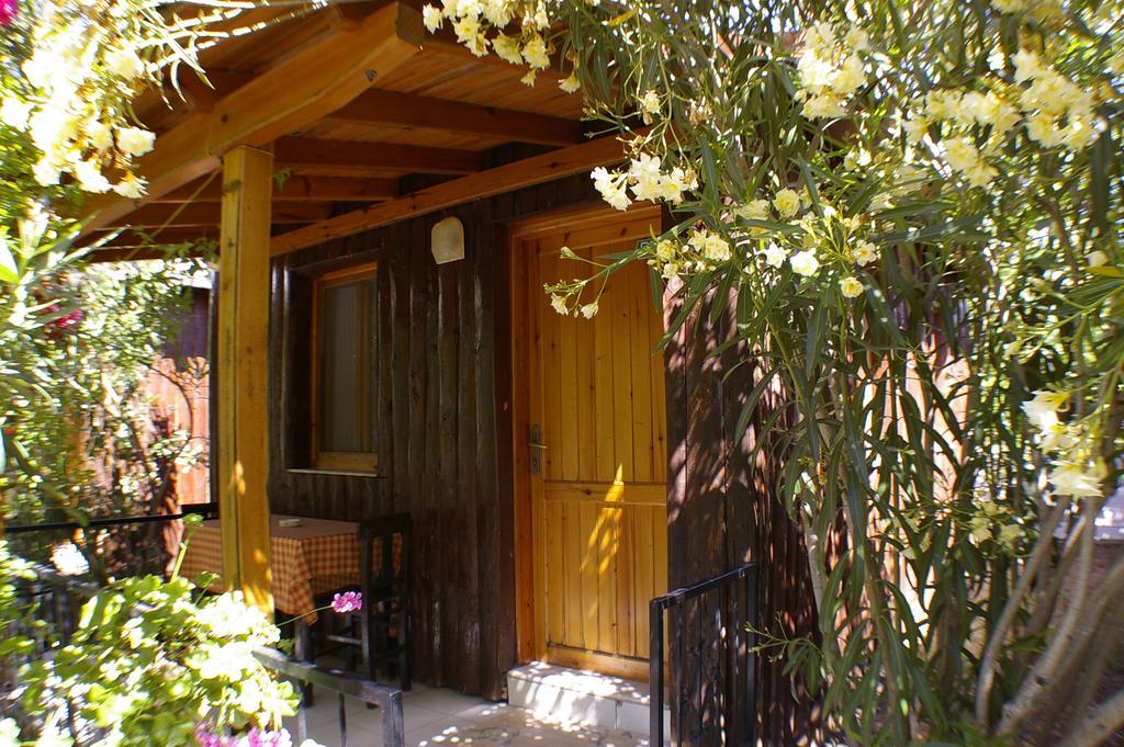 Arriba Pension & Restaurant Gumusluk Luaran gambar